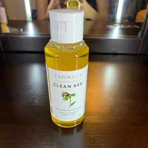 Clean bee facial cleanser